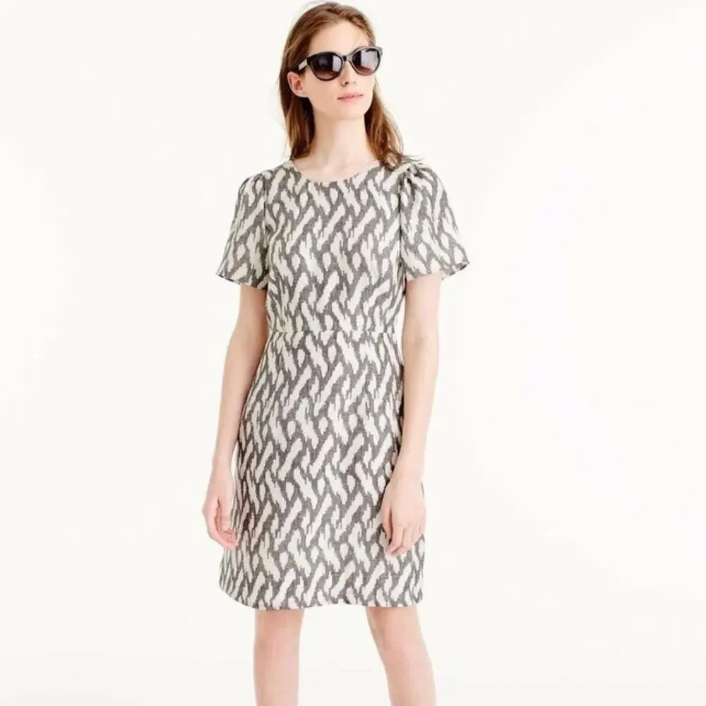 J. Crew Gray White Silk Flutter Short Sleeve Abstract Ikat Pattern Dress Size 8